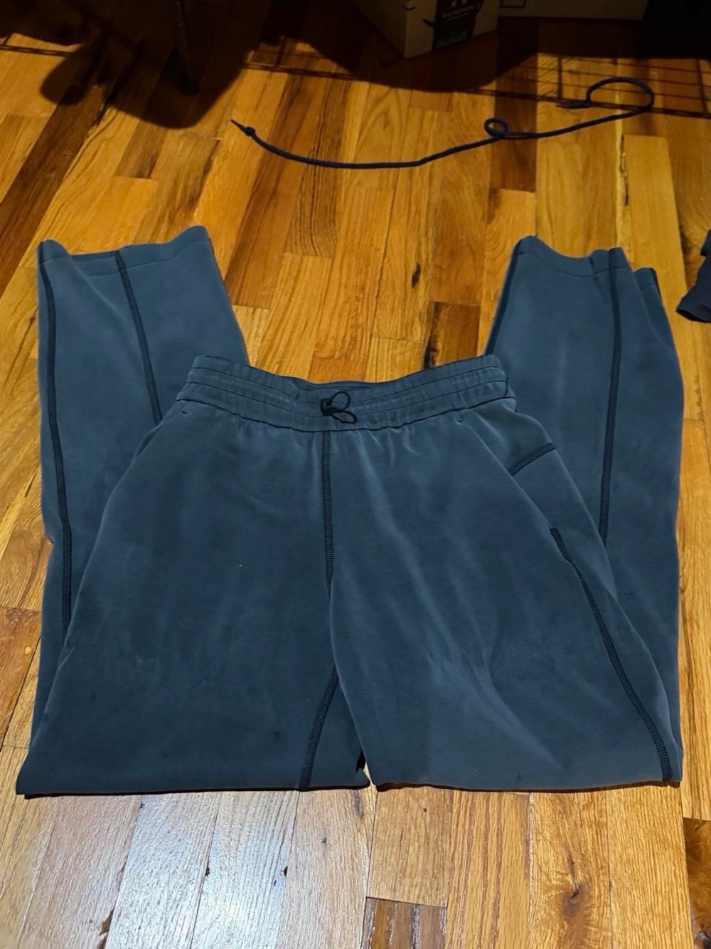 lululemon athletica charcoal gray jogger pants with stains